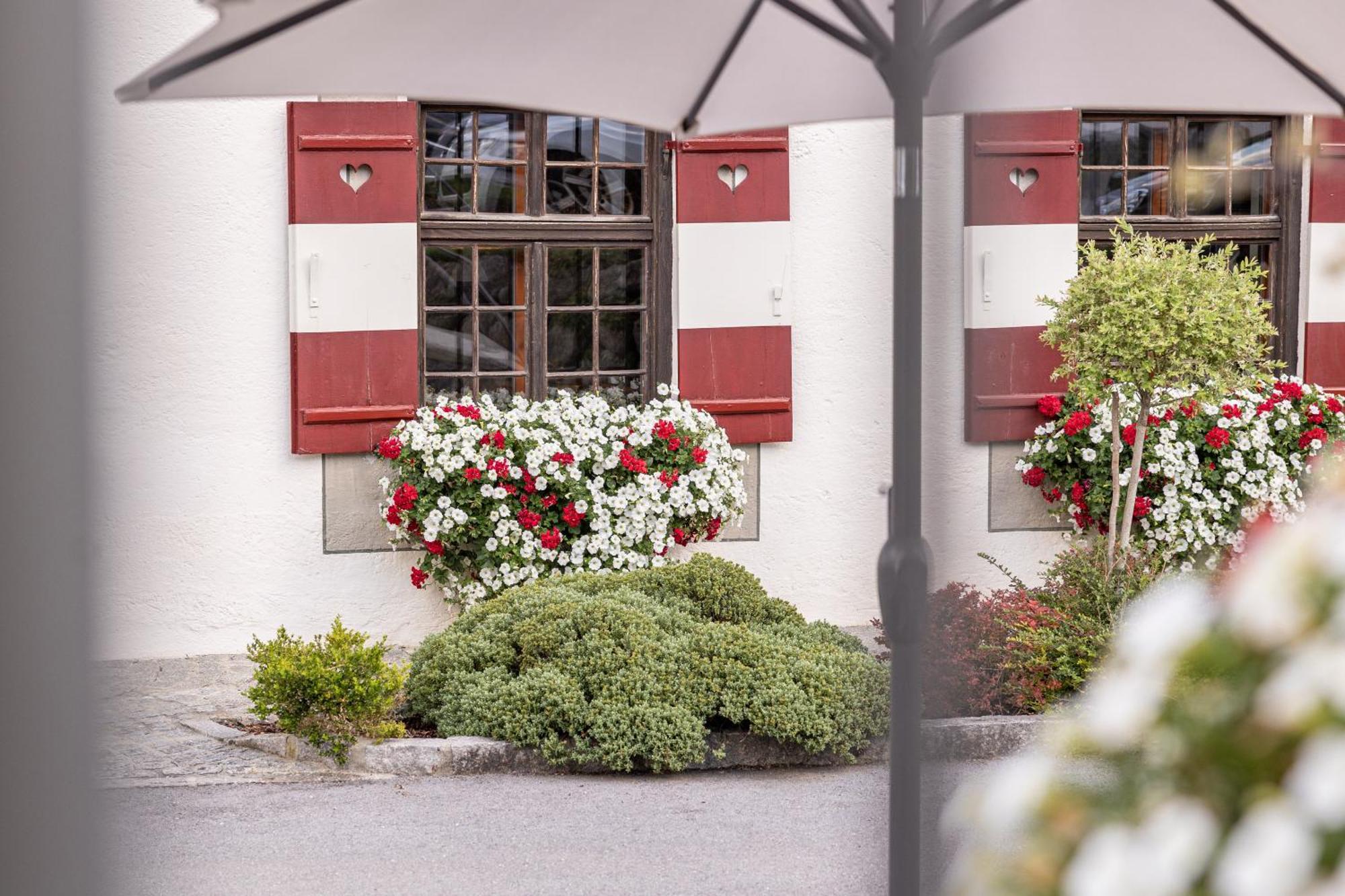 Aparthotel Ansitz Felsenheim Lermoos Eksteriør billede